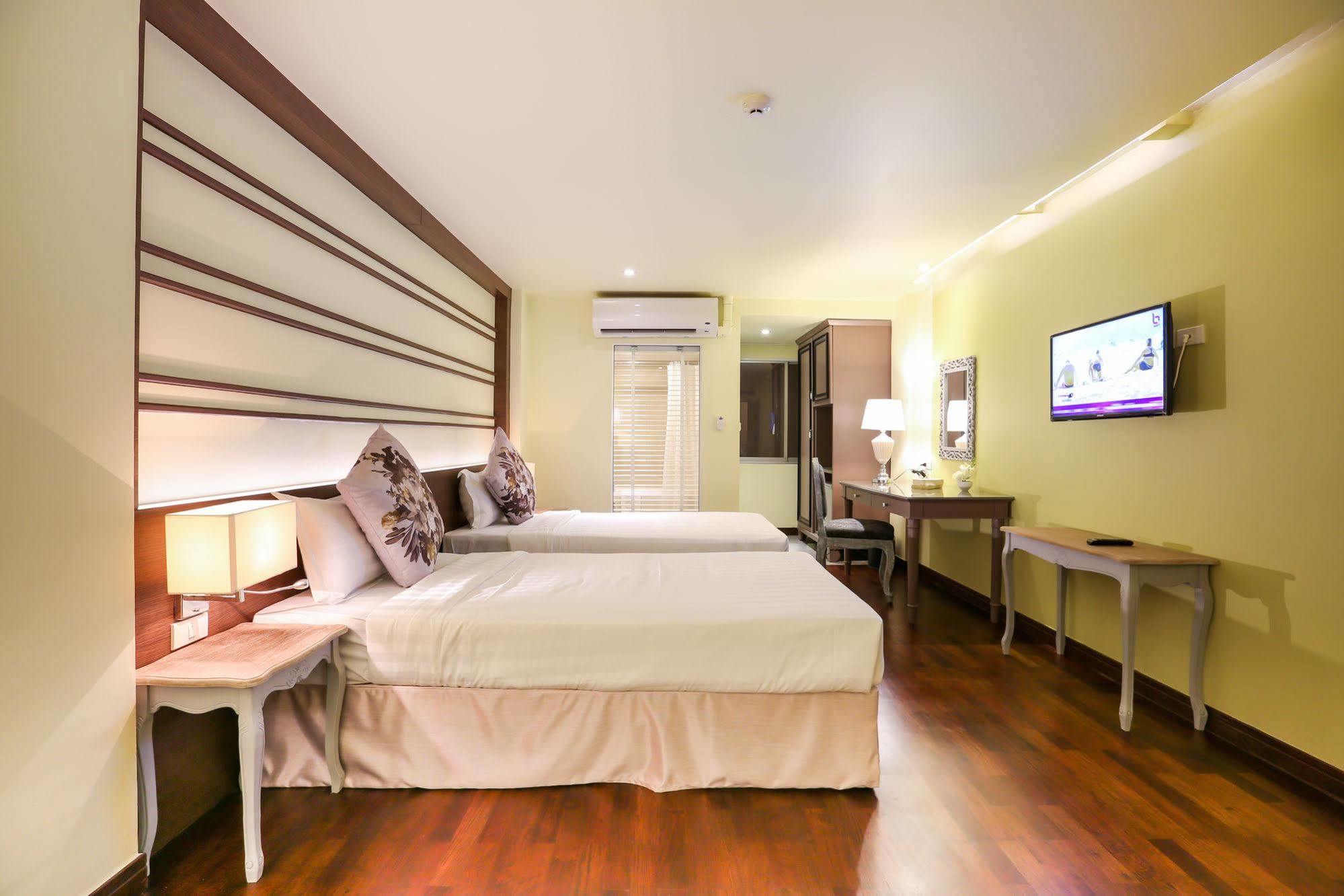 The Sathon Vimanda Hotel Бангкок Екстер'єр фото