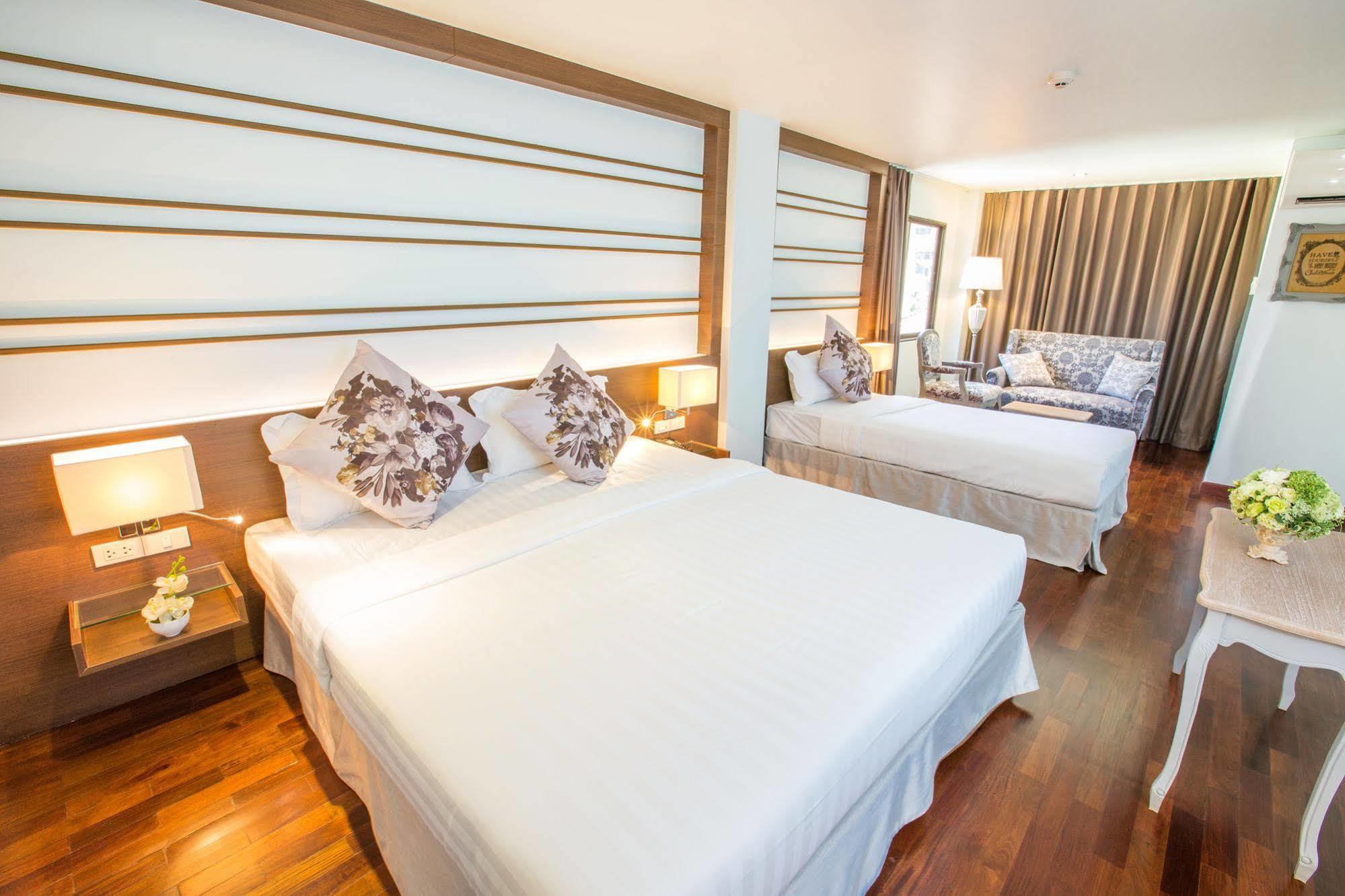 The Sathon Vimanda Hotel Бангкок Екстер'єр фото